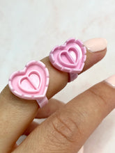 Load image into Gallery viewer, 100 Pink Heart Glue Rings for Pinching Fans
